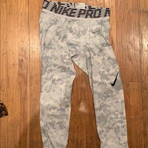 Snow Camo Nike Pro Hypercool Compressions